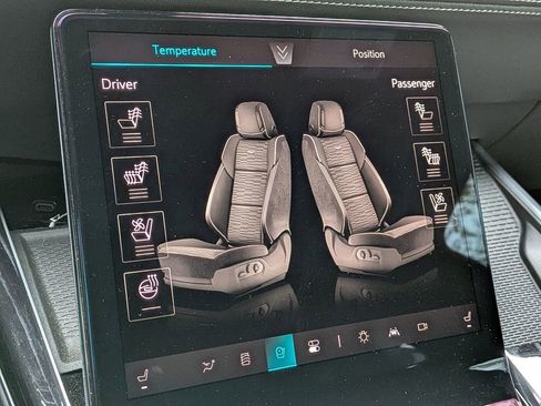 Certified 2025 Cadillac Escalade ESV Sport w/ Touring Package image 29