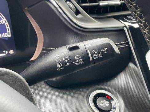 Used 2023 Jeep Grand Cherokee L Laredo image 35