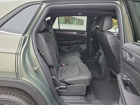 New 2026 Volkswagen Atlas Cross Sport SE image 45