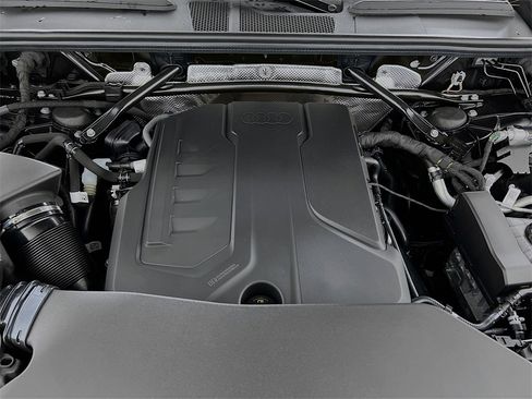 New 2025 Audi Q5 Premium Plus image 32