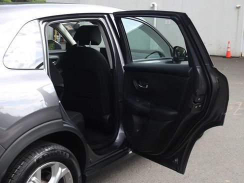 Used 2023 Honda HR-V LX image 18