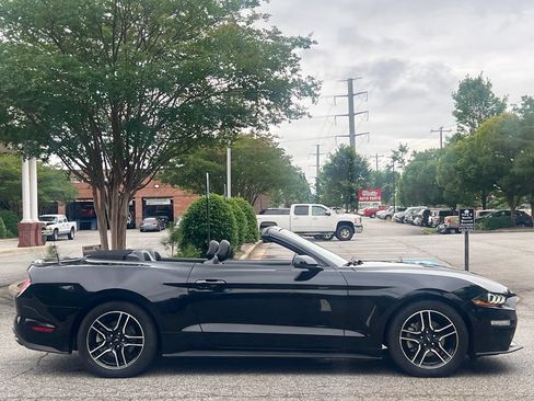 Used 2020 Ford Mustang Premium RWD image 13