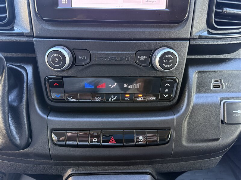 Used 2024 RAM ProMaster 3500 FWD image 4
