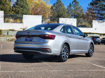 Certified 2025 Volkswagen Jetta SE w/ Sunroof Package