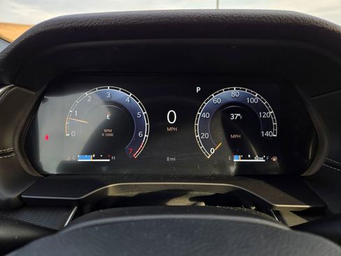 New 2025 Jeep Grand Cherokee Altitude image 17