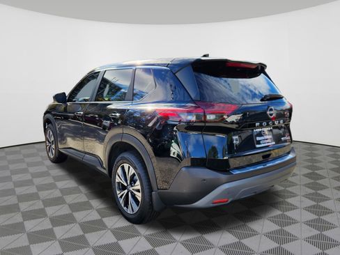 Certified 2023 Nissan Rogue SV image 3
