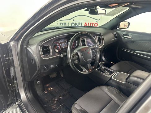 Used 2020 Dodge Charger SXT RWD image 15