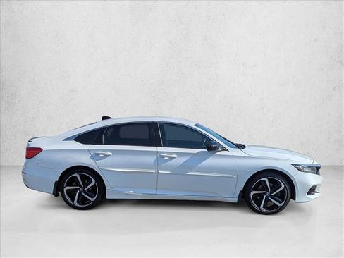 Used 2022 Honda Accord Sport image 4