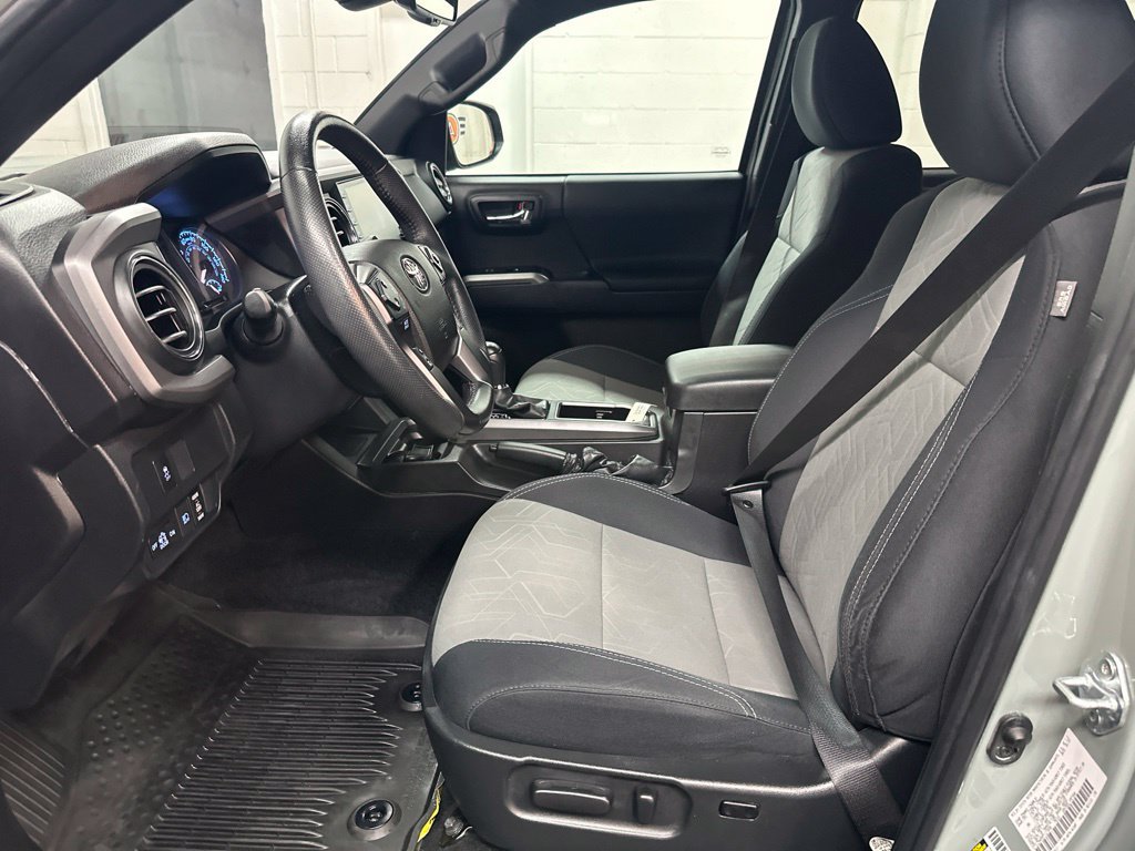 Used 2023 Toyota Tacoma TRD Sport w/ Technology Package AWD/4WD image 19