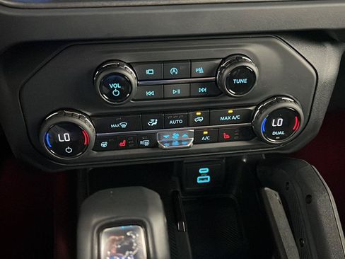 Used 2025 Ford Bronco Raptor AWD/4WD image 19