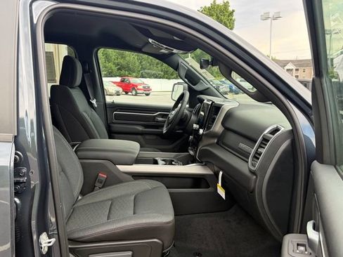 New 2026 RAM 1500 4x4 Crew Cab image 29