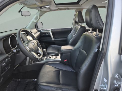 Used 2013 Toyota 4Runner Limited AWD/4WD image 12