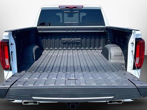 Used 2026 GMC Sierra 1500 AT4 w/ AT4 Premium Package AWD/4WD image 28