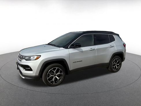 Used 2025 Jeep Compass Limited AWD/4WD image 7