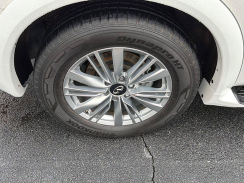 Used 2021 INFINITI QX80 Luxe w/ All-Season Package AWD/4WD image 42