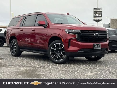 Used 2024 Chevrolet Suburban RST w/ Luxury Package AWD/4WD image 2