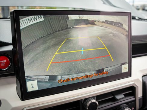 Used 2024 Toyota Tacoma TRD Off-Road image 21