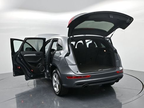 Used 2017 Audi Q5 2.0T Premium Plus w/ Technology Package image 48