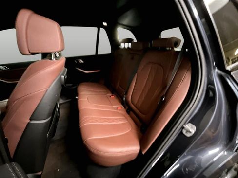Used 2021 BMW X5 M50i AWD/4WD image 21