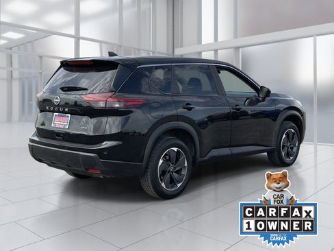 Used 2025 Nissan Rogue SV AWD/4WD image 6