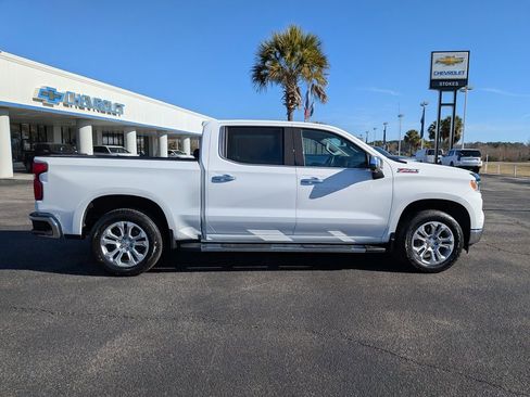 Used 2025 Chevrolet Silverado 1500 LTZ AWD/4WD image 5