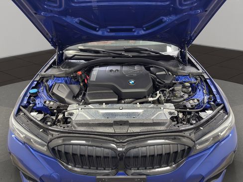 Used 2022 BMW 330i xDrive 330i xDrive w/ M Sport Package image 21