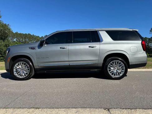 Used 2025 GMC Yukon XL Elevation RWD image 8