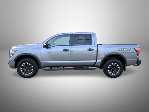 Used 2021 Nissan Titan PRO-4X w/ Pro-4x Convenience Package AWD/4WD image 8