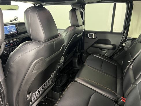 Used 2024 Jeep Wrangler Sahara w/ Technology Group image 18