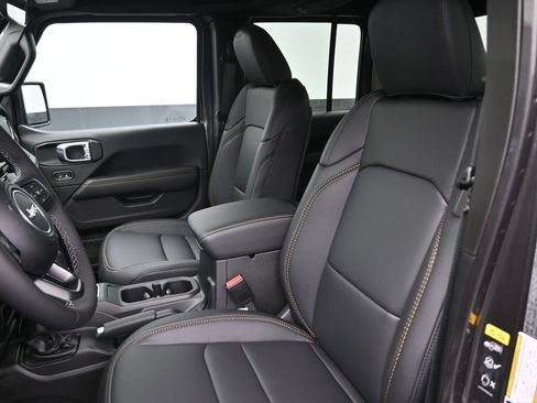 New 2026 Jeep Gladiator Mojave AWD/4WD image 19