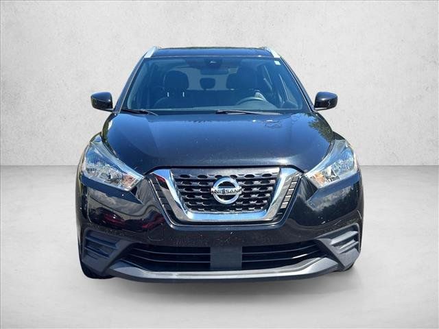 Used 2020 Nissan Kicks SV FWD image 2