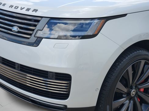Certified 2025 Land Rover Range Rover SV AWD/4WD image 29