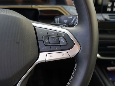 Used 2025 Volkswagen Atlas SE image 37