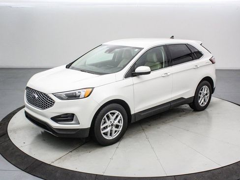 Certified 2023 Ford Edge SEL image 8