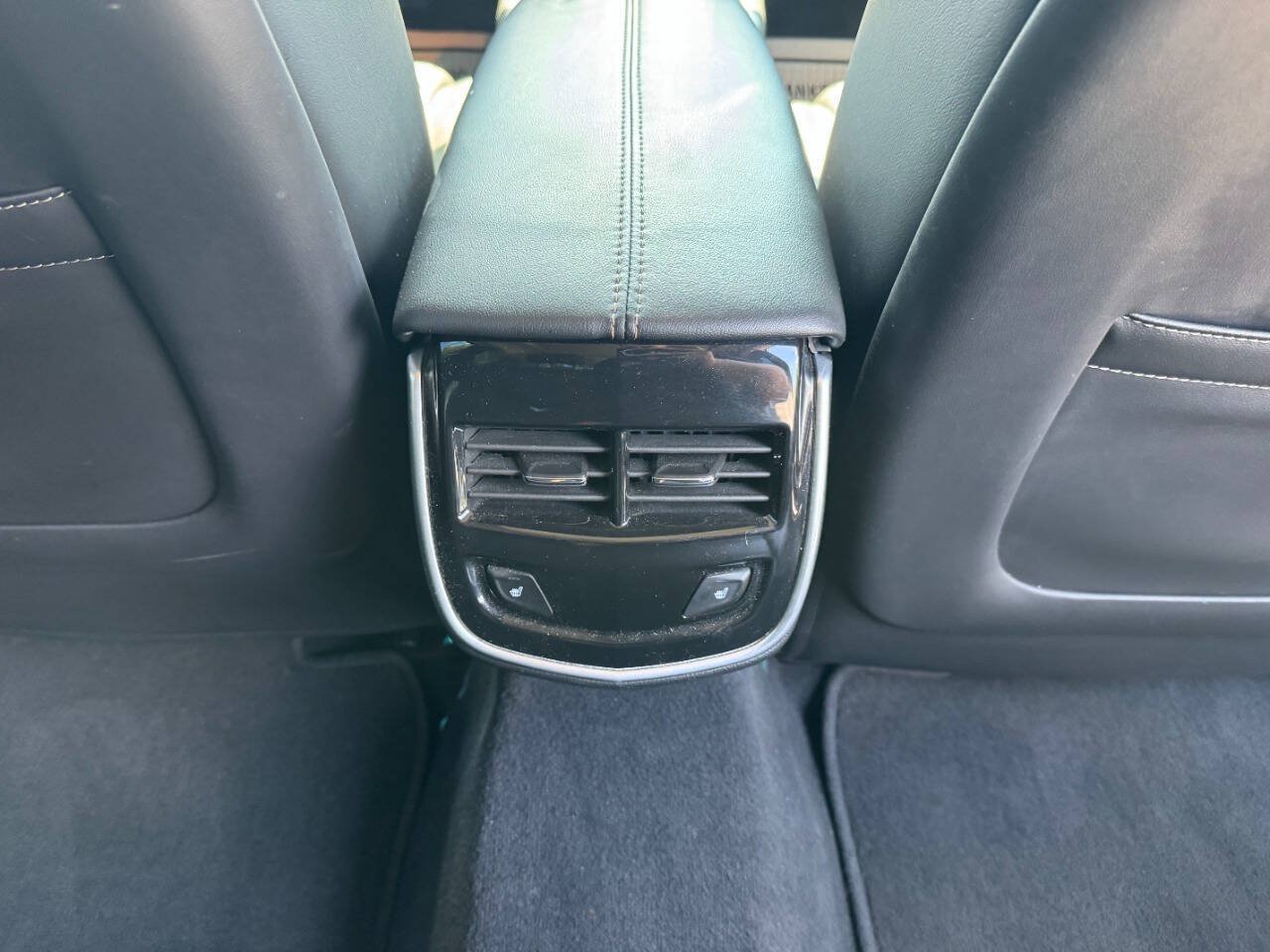 Used 2019 Cadillac XTS Luxury FWD image 13