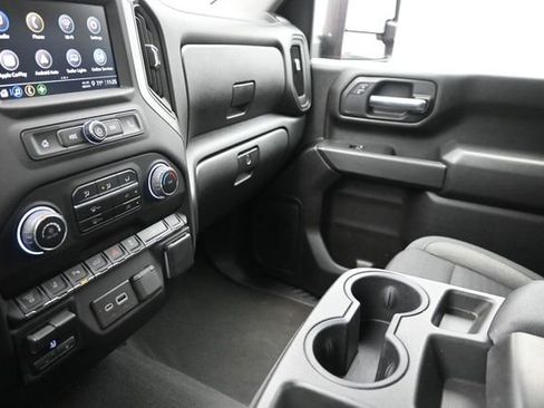 Used 2024 Chevrolet Silverado 2500 Custom w/ Custom Value Package AWD/4WD image 27