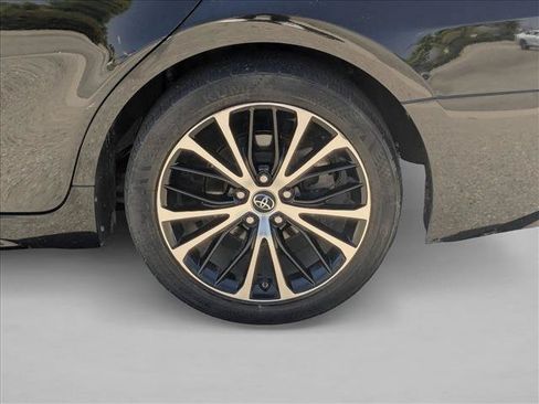 Used 2019 Toyota Camry SE w/ Carpet Mat Package FWD image 23