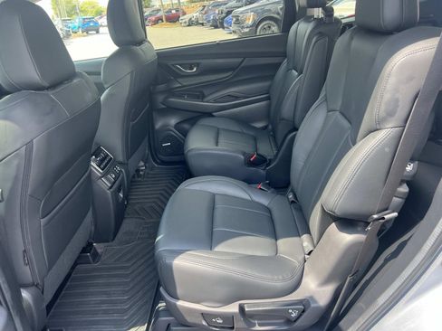 Used 2025 Subaru Ascent Bronze Edition image 20