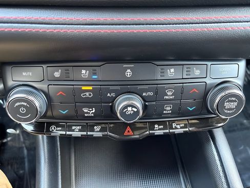 Used 2023 Dodge Durango GT AWD/4WD image 21