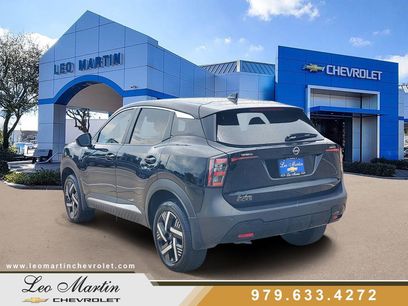 Used 2025 Nissan Kicks SV