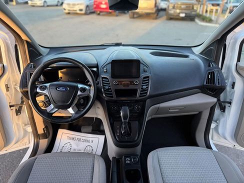 Used 2019 Ford Transit Connect XLT image 19