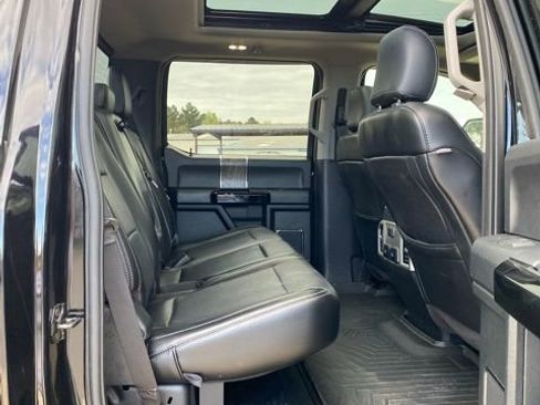 Used 2019 Ford F250 Lariat w/ Lariat Ultimate Package image 16