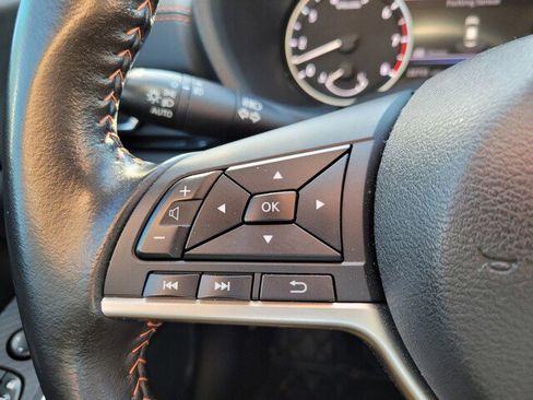 Certified 2022 Nissan Sentra SR w/ Midnight Edition image 19