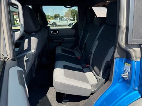 Used 2022 Ford Bronco 4-Door AWD/4WD image 12