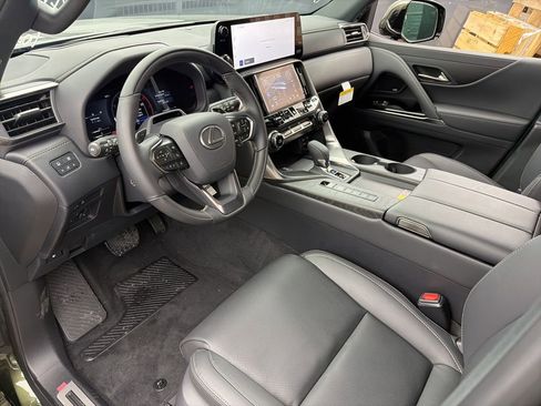 New 2026 Lexus LX 700h Luxury image 9