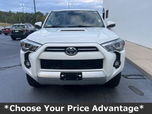 Used 2024 Toyota 4Runner TRD Off-Road image 10
