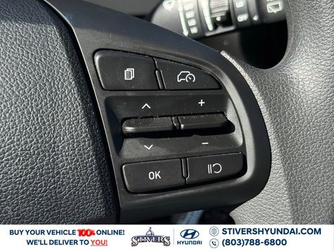 Certified 2025 Hyundai Venue SE image 26