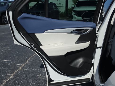 Certified 2025 Buick Envision Avenir AWD/4WD image 13