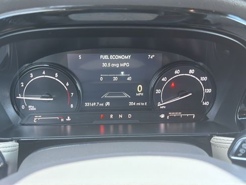 Used 2022 Lincoln Corsair AWD w/ Equipment Group 101A image 17