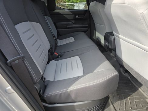 Used 2025 Toyota Tacoma TRD Off-Road image 17